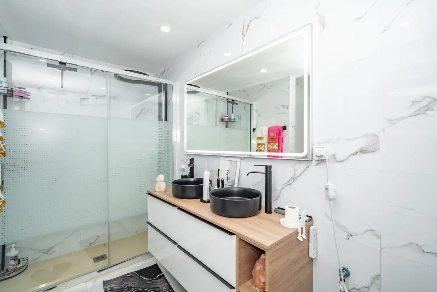 Bathroom of Detached homes for sale in Laguna Park