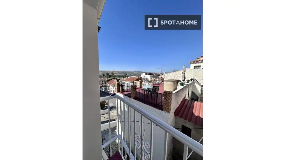 Vista exterior de Apartament per a compartir en Cártama amb Aire condicionat, Terrassa i Moblat