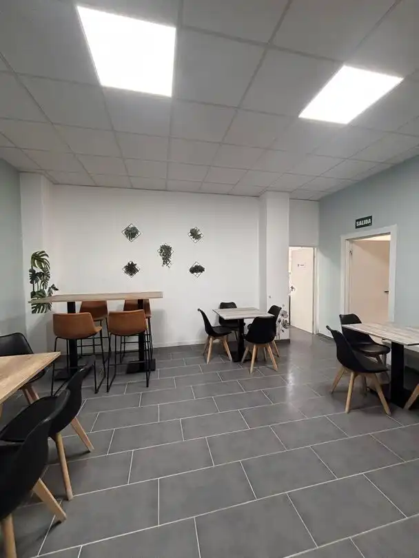 Local comercial de lloguer a CL Ramón J Sender 7, imagen 9