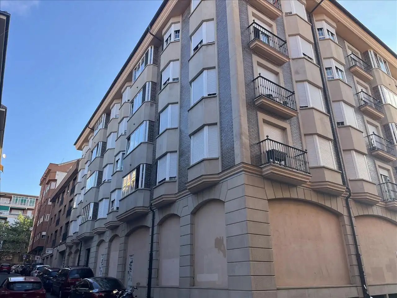 Local comercial en venta en LAS MILICIAS, imagen 2
