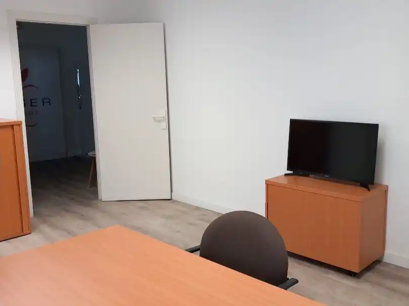 Oficina de lloguer en Mollerussa amb Aire condicionat, Calefacció i Moblat