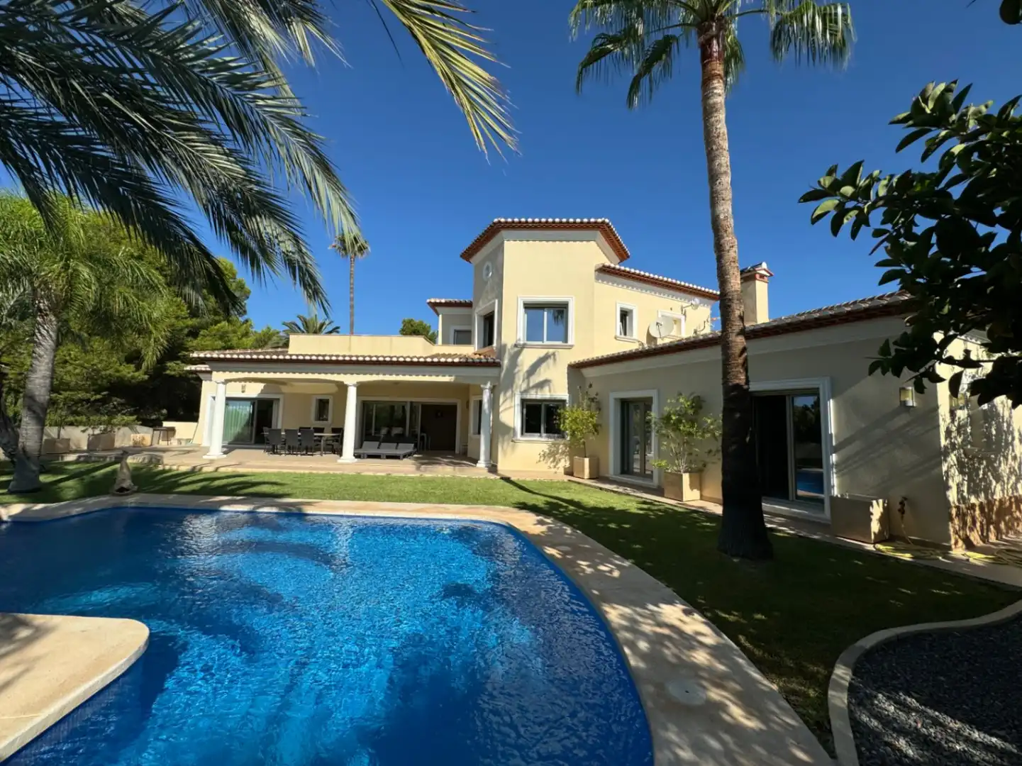 Villa con piscina in vendita a Cala Advocat - Baladrar