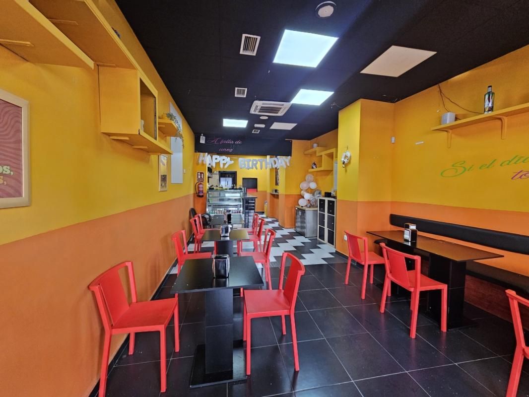 Premises for sale in Málaga Capital  with Air Conditioner, Heating and Alarm