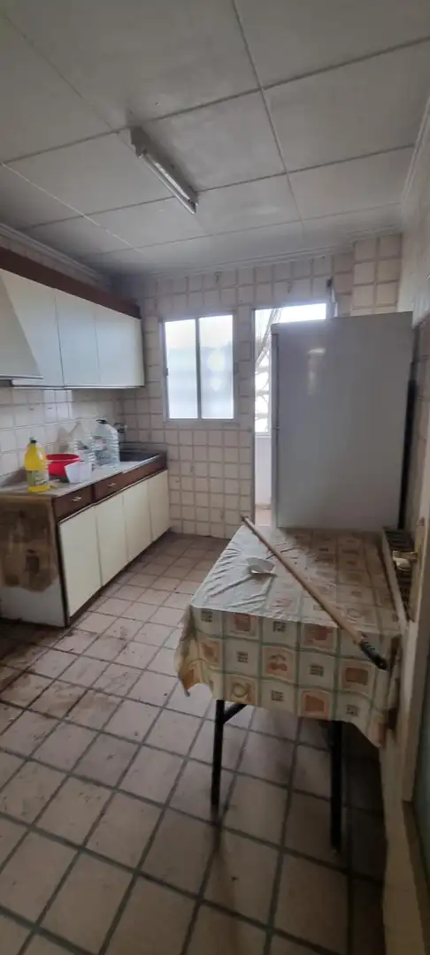 Cuina de Pis en venda en Yecla amb Terrassa i Balcó