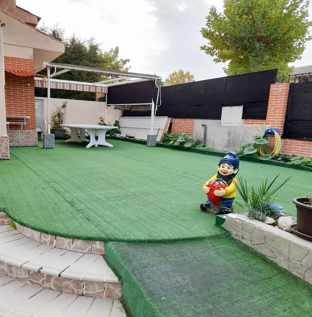 Garden of House or chalet for sale in Batres  with Heating, Private garden and Terrace