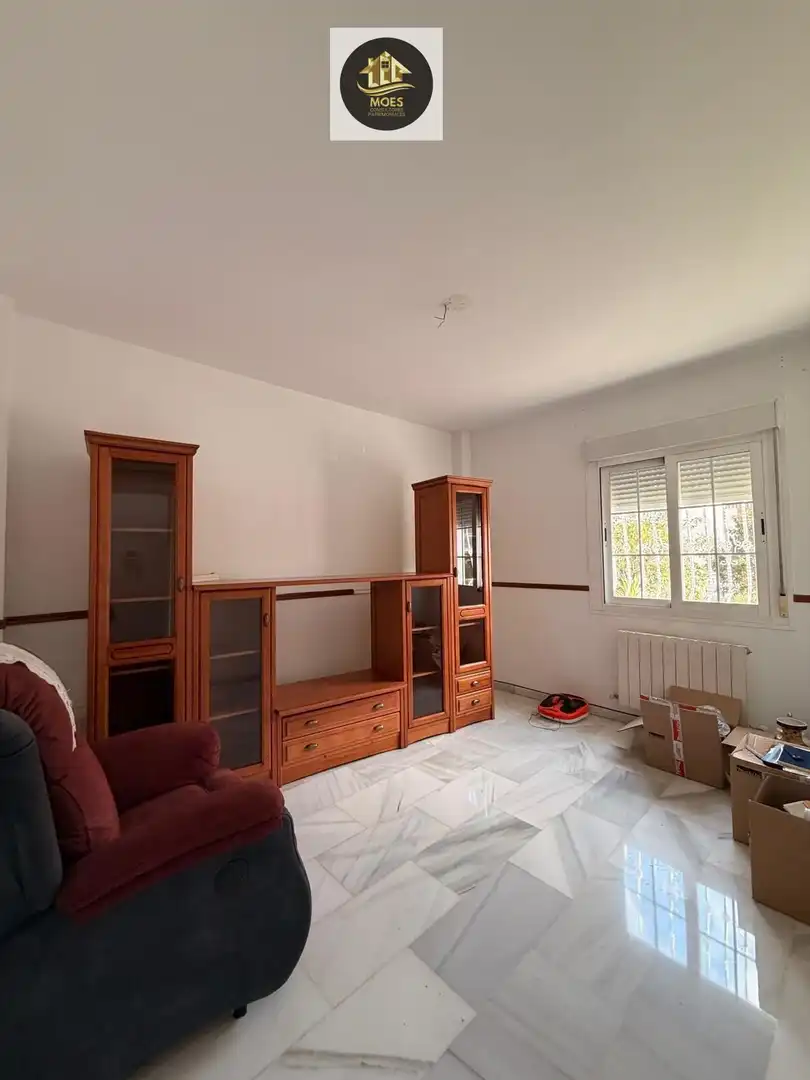 Sala d'estar de Casa o xalet en venda en Jaén amb Aire condicionat, Calefacció i Terrassa