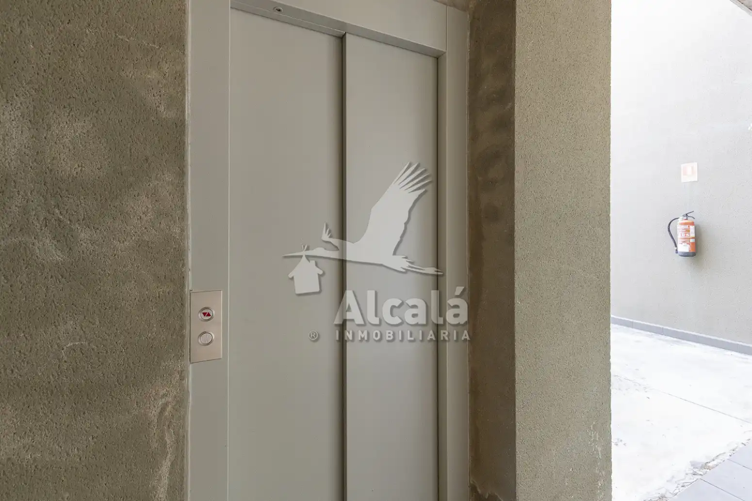Flat for sale in Loeches  with Air Conditioner, Heating and Private garden