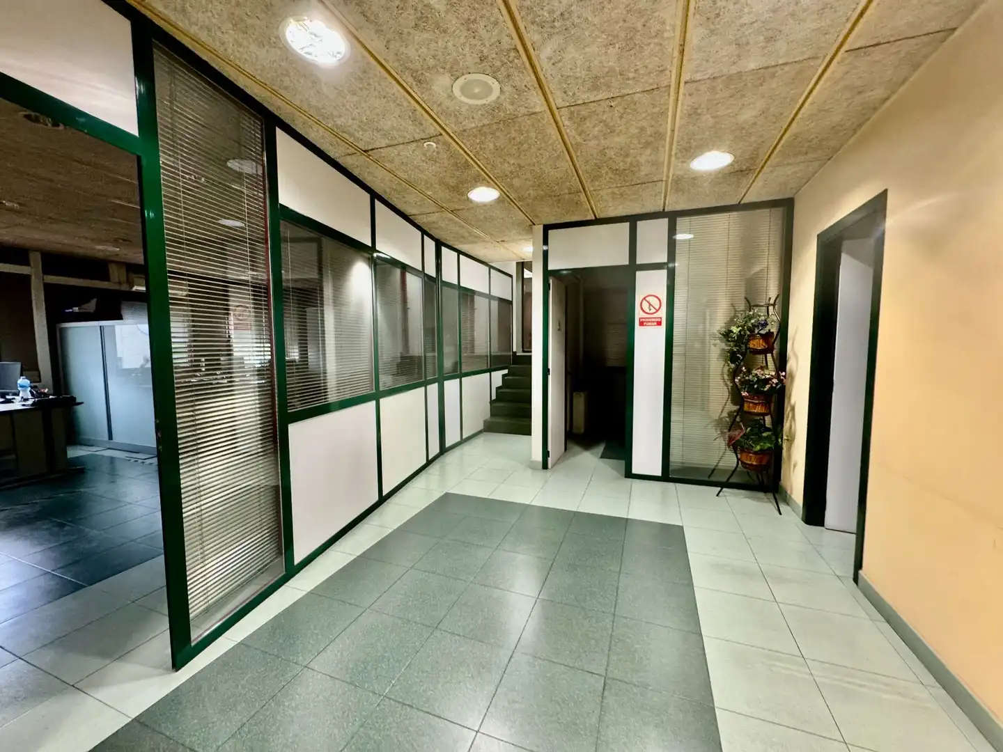 Fabrikhallen zur Miete in Balenyà