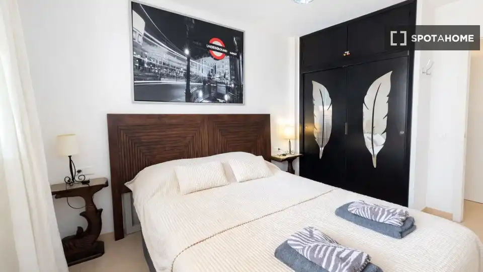 Bedroom of Apartments for share in Benidorm  with Air Conditioner, Terrace and Furnished