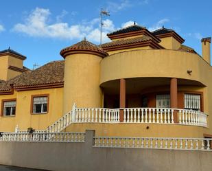 Vista exterior de Casa o xalet en venda en Cartagena amb Jardí privat i Terrassa