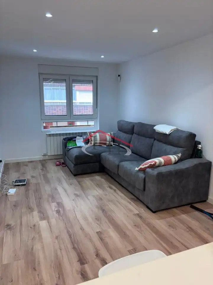 Living room of Flat for sale in León Capital   with Heating, Parquet flooring and Terrace