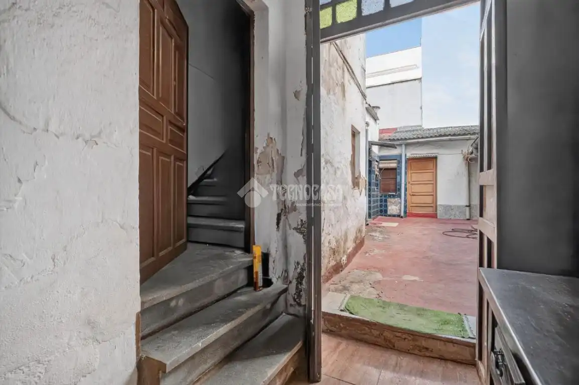 Vista exterior de Casa adosada en venda en Córdoba