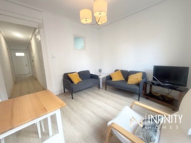 Living room of Flat for sale in Bilbao   with Heating, Oven and Washing machine