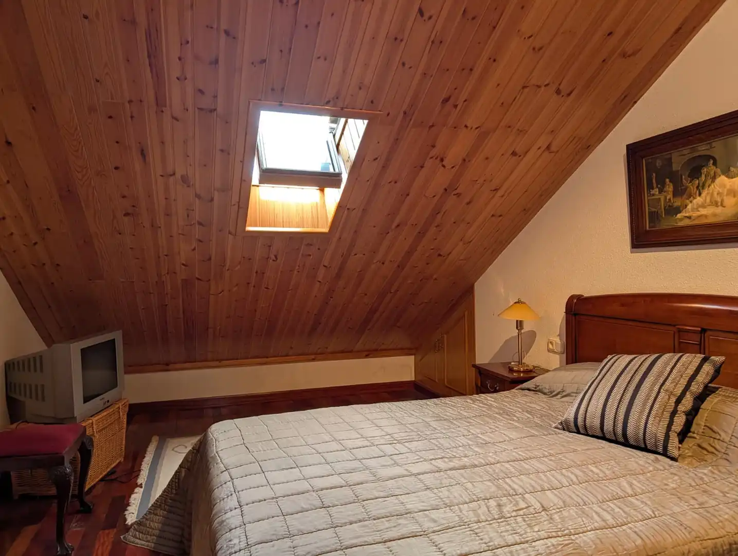 Habitación de Apartamento en venta en Ezcaray con Calefacción, Terraza y Trastero
