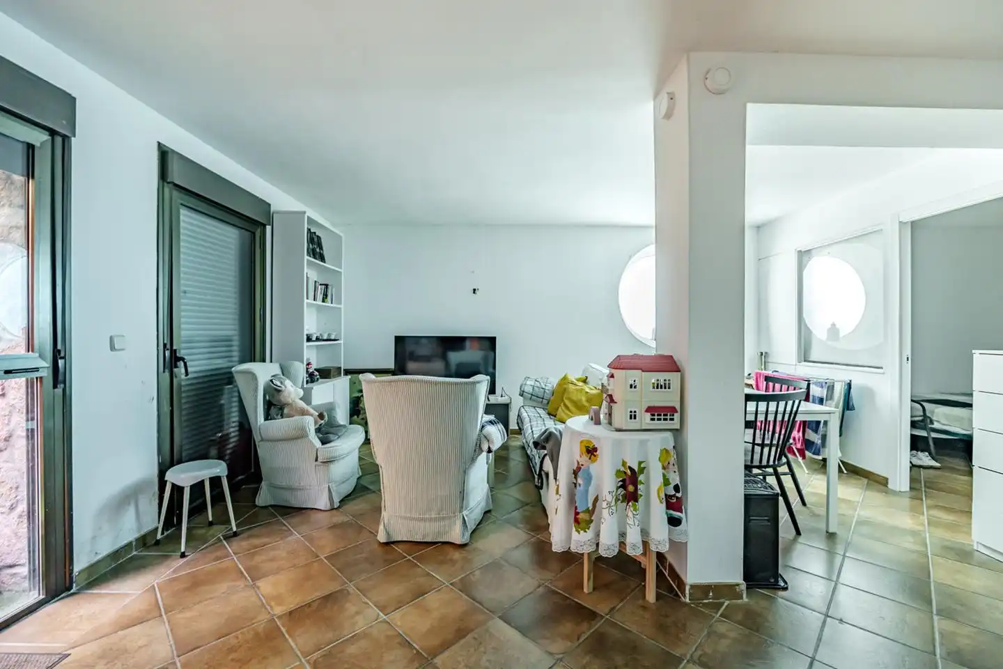 Sala de estar de Casa adosada en venta en Madrid con Calefacción, Jardín privado y Piscina