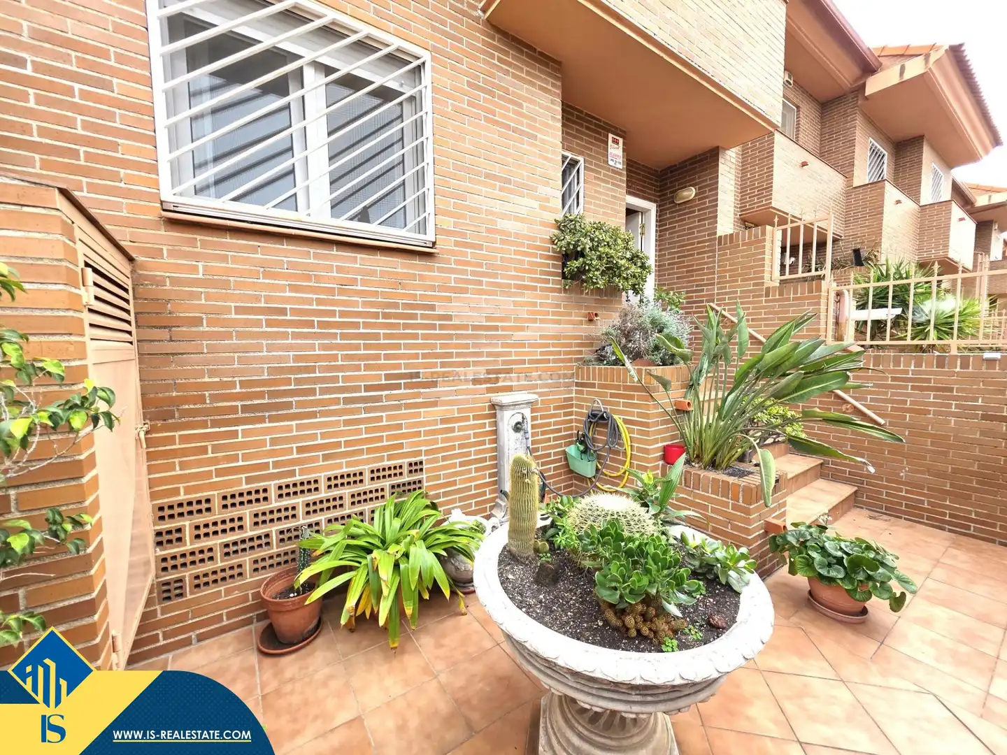 Garden of Houses for sale in Alicante / Alacant  with Terrace, Furnished and Community pool