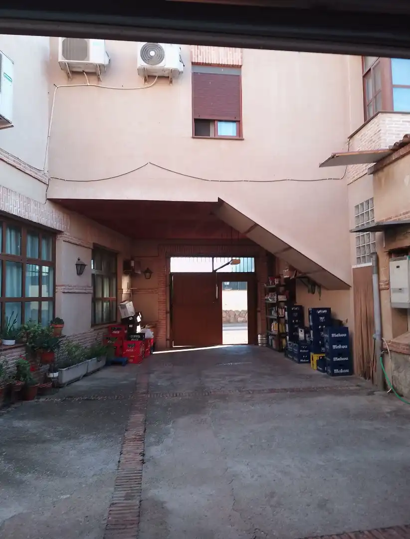 Edificio en venta en Malpica de Tajo con Alarma