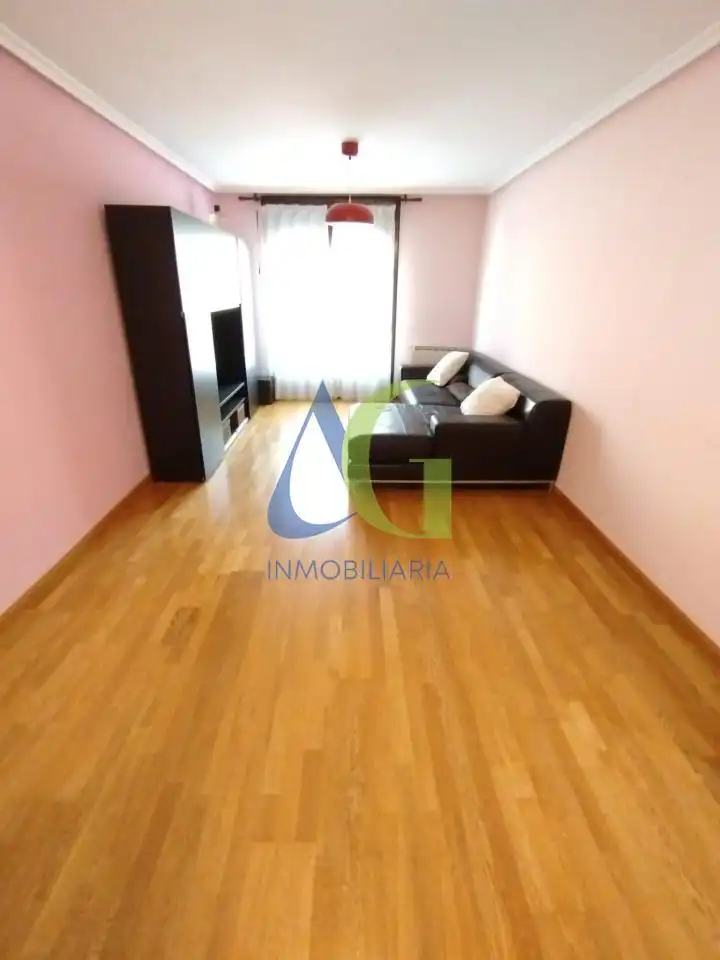 Living room of Flat for sale in Villaquilambre  with Heating, Parquet flooring and Storage room