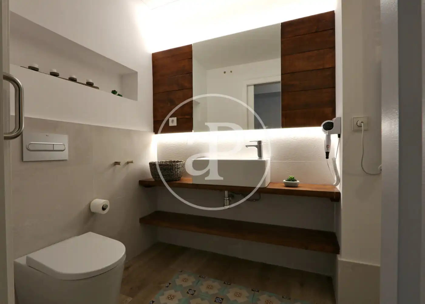 Baño de Piso en venta en Barcelona con Aire acondicionado, Calefacción y Amueblado