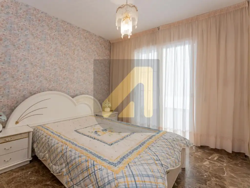 Dormitori de Apartament en venda en L'Hospitalet de Llobregat
