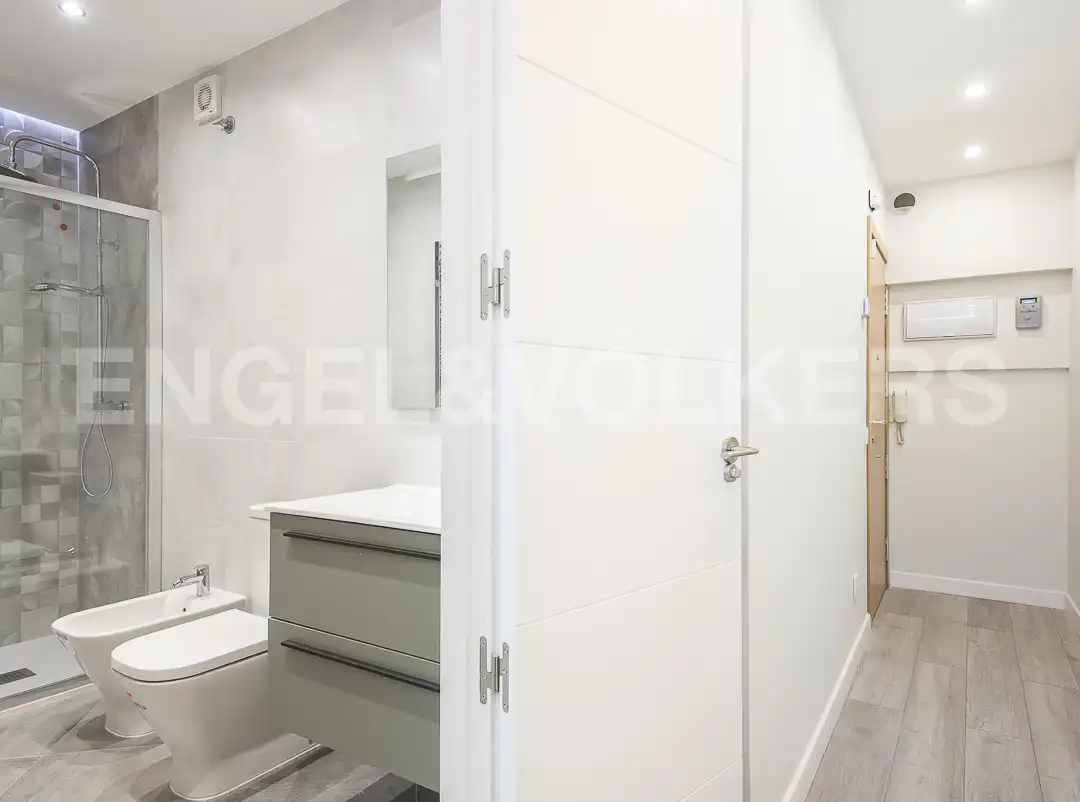 Baño de Piso en venta en Barcelona con Aire acondicionado, Calefacción y Balcón