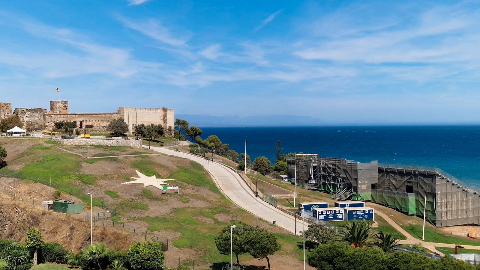 Vista exterior de Apartament en venda en Fuengirola amb Aire condicionat, Jardí privat i Terrassa
