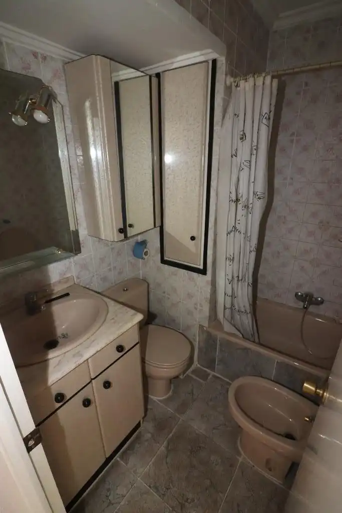 Bathroom of Flat for sale in Buñol  with Air Conditioner, Terrace and Furnished