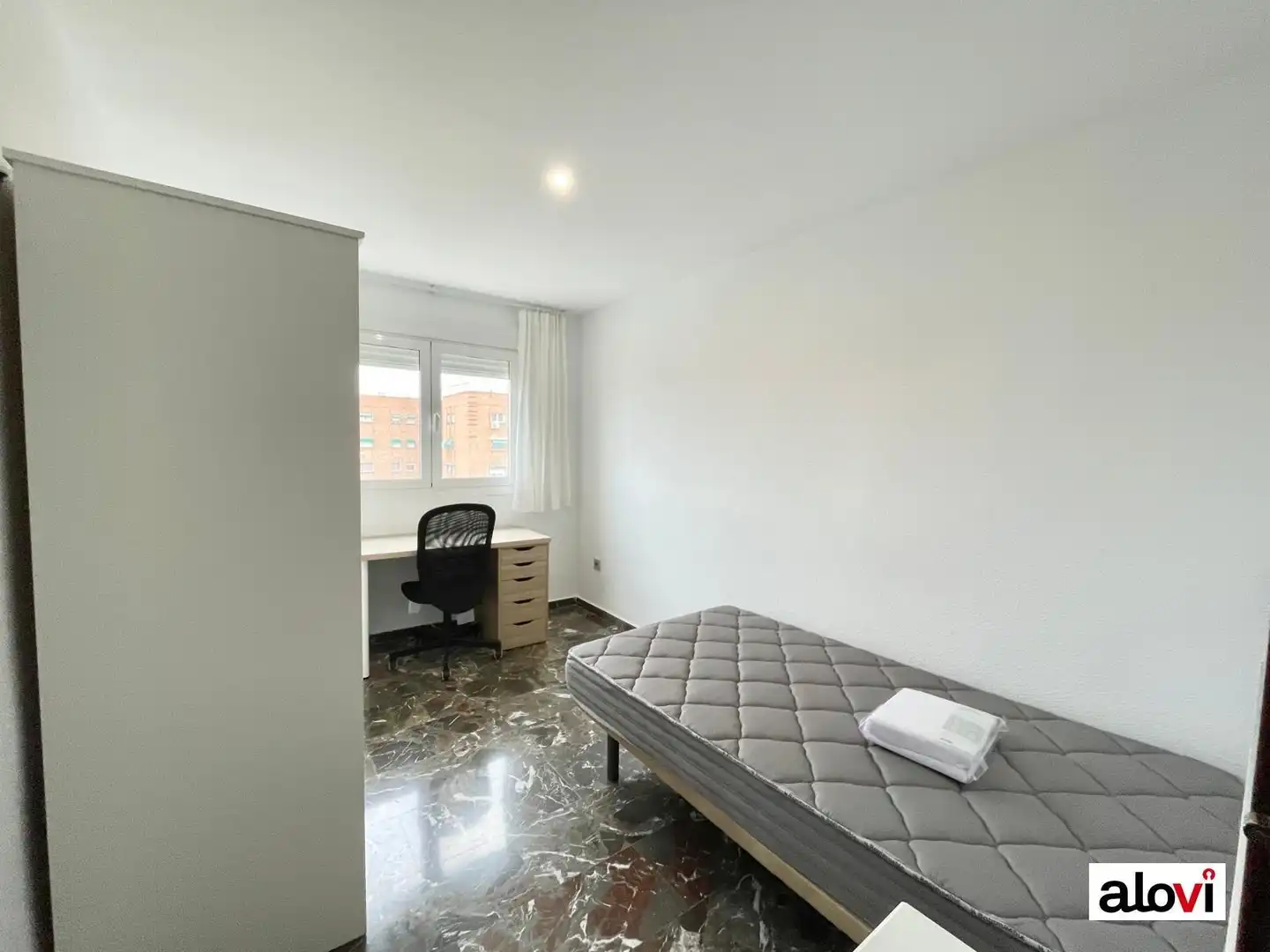 Bedroom of Flat for rent in Granada  with Furnished and Balcony