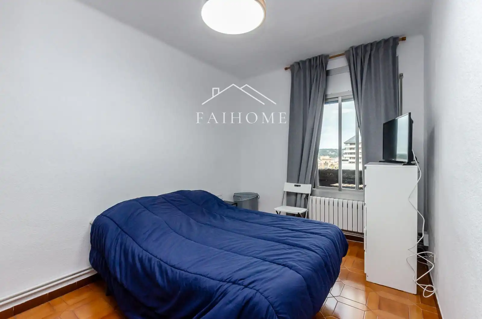 Habitación de Piso en venta en Sabadell con Calefacción, Parquet y Terraza