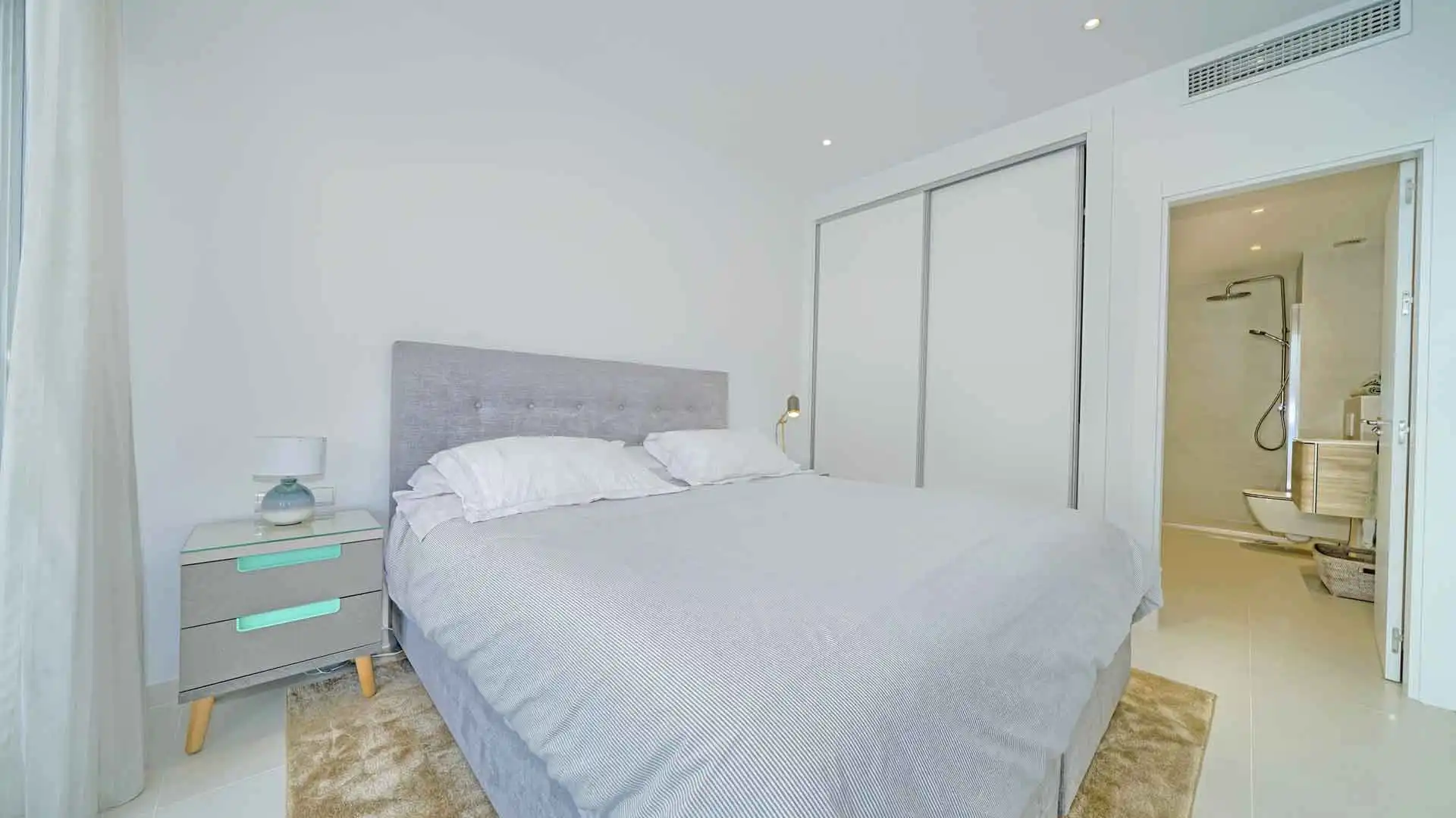 Habitación de Ático en venta en Marbella con Aire acondicionado, Terraza y Piscina