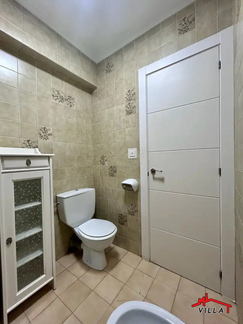 Baño de Piso en venta en Laredo con Terraza