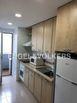 Cocina de Piso de alquiler en Boadilla del Monte con Calefacción, Parquet y Terraza