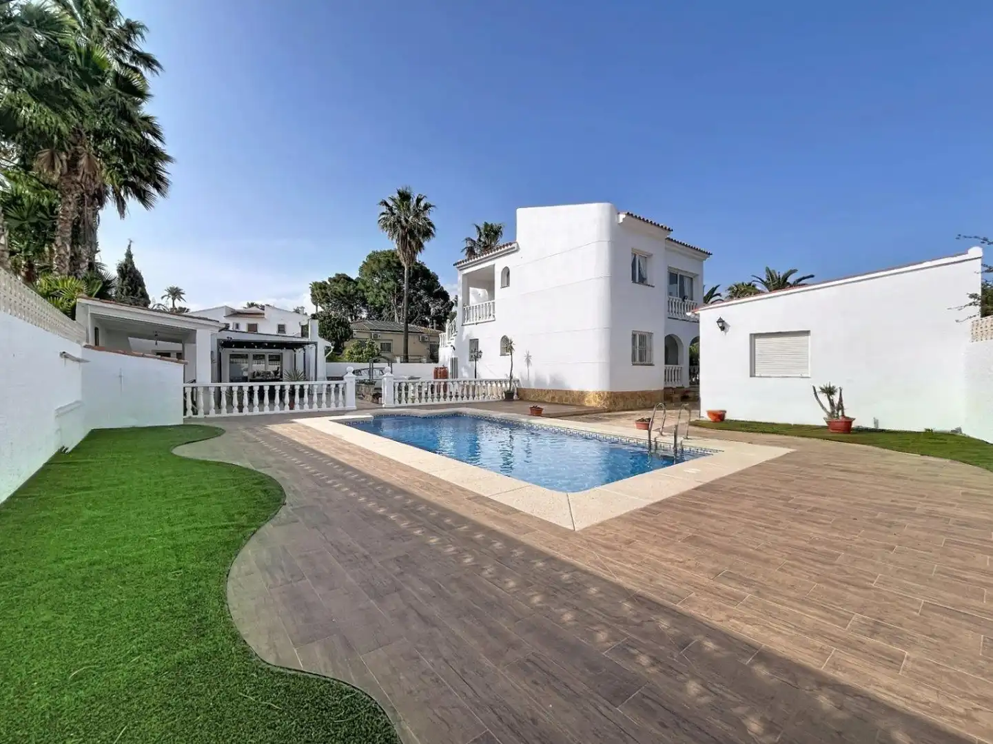 Piscina de Casa o xalet en venda en L'Alfàs del Pi amb Aire condicionat, Calefacció i Jardí privat
