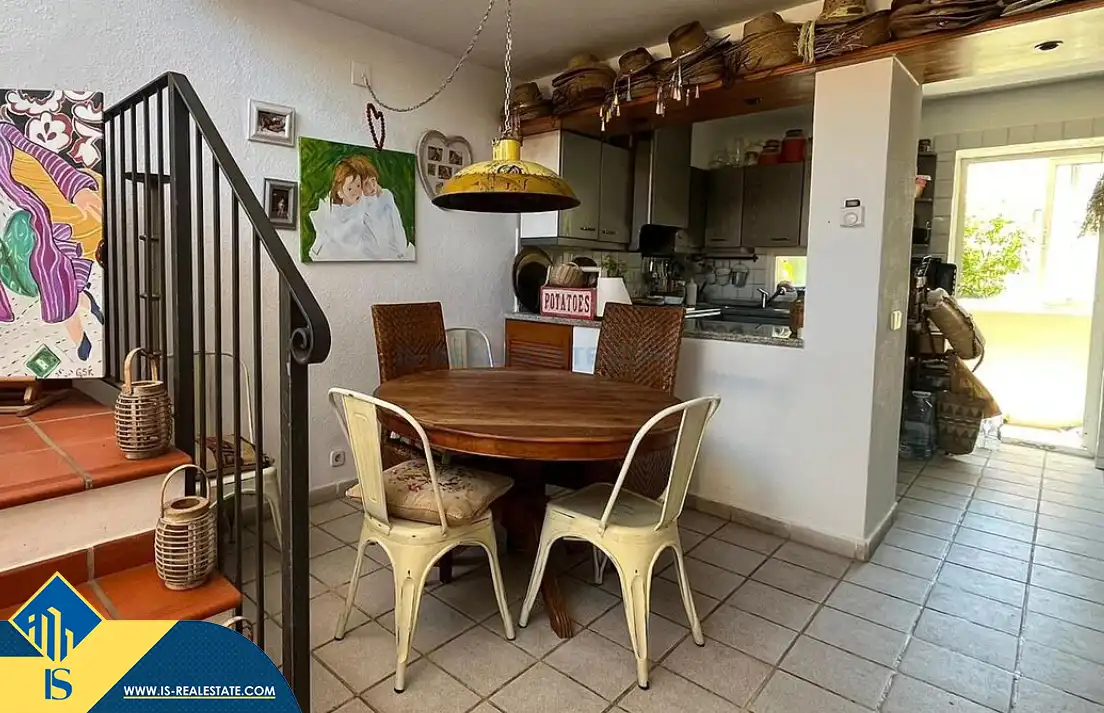 Esszimmer von Maisonette zum Verkauf in Santa Eulària des Riu mit Terrasse, Möbliert und Gemeinschaftspool
