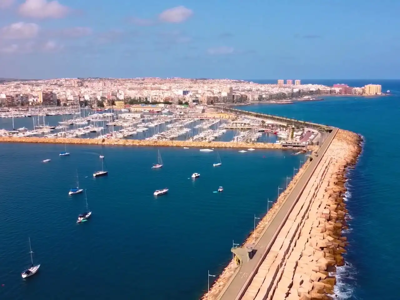 Vista exterior de Pis en venda en Torrevieja amb Aire condicionat, Calefacció i Terrassa