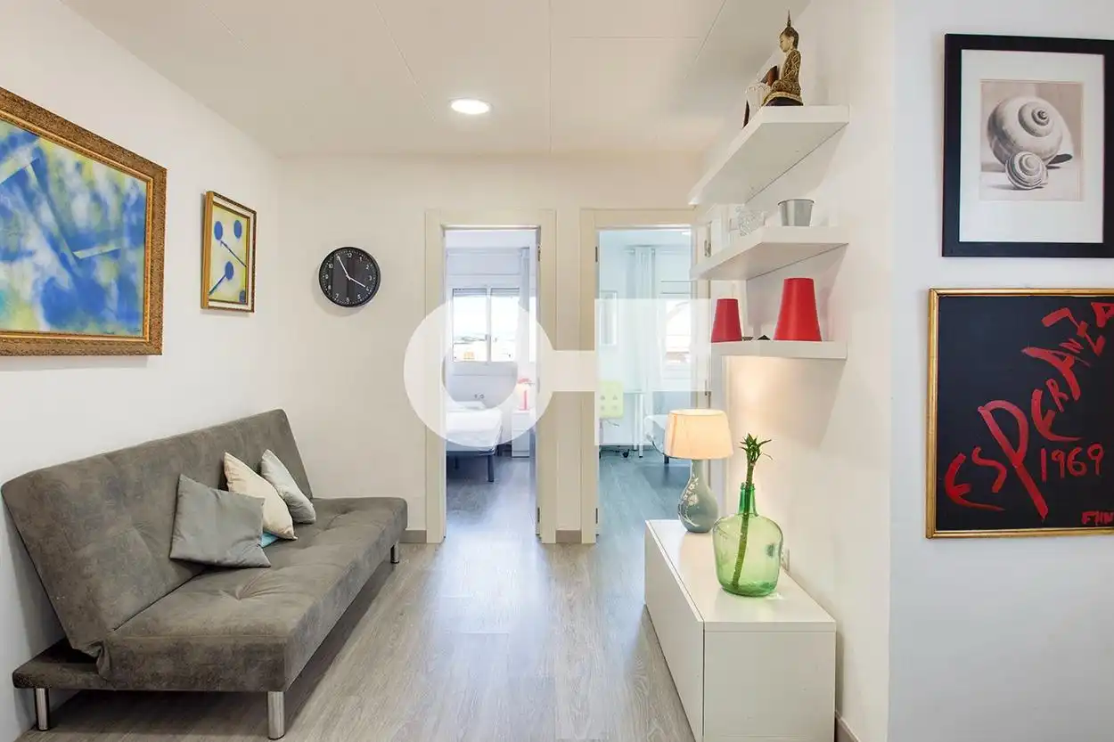 Habitación de Ático en venta en L'Hospitalet de Llobregat con Parquet, Amueblado y Alarma