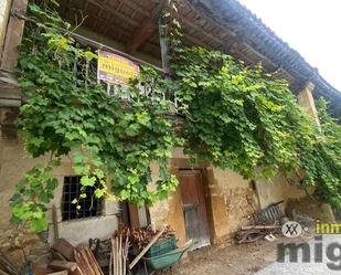 Vista exterior de Finca rústica en venda en Peñamellera Baja amb Balcó