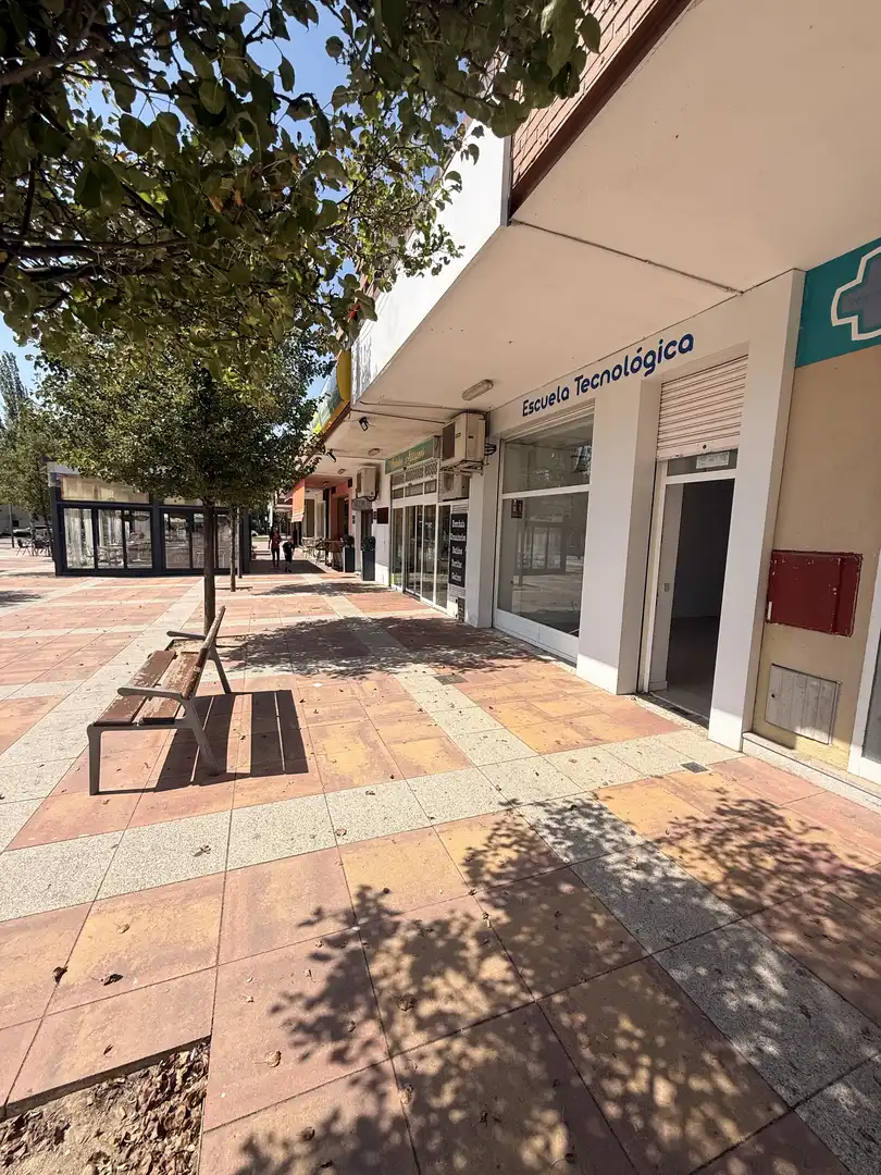 Local en venda en Tres Cantos amb Aire condicionat