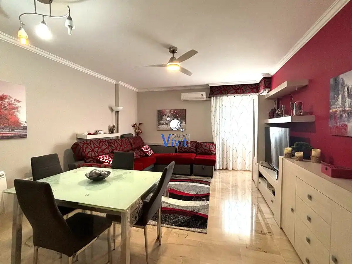 Sala d'estar de Pis en venda en Alcalá de Guadaira amb Aire condicionat, Terrassa i Traster