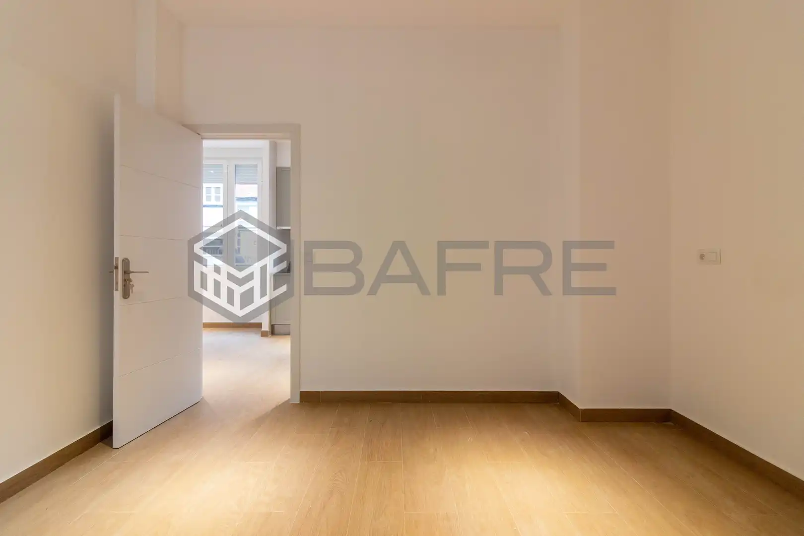 Wohnung zum Verkauf in Madrid mit Klimaanlage und Heizung