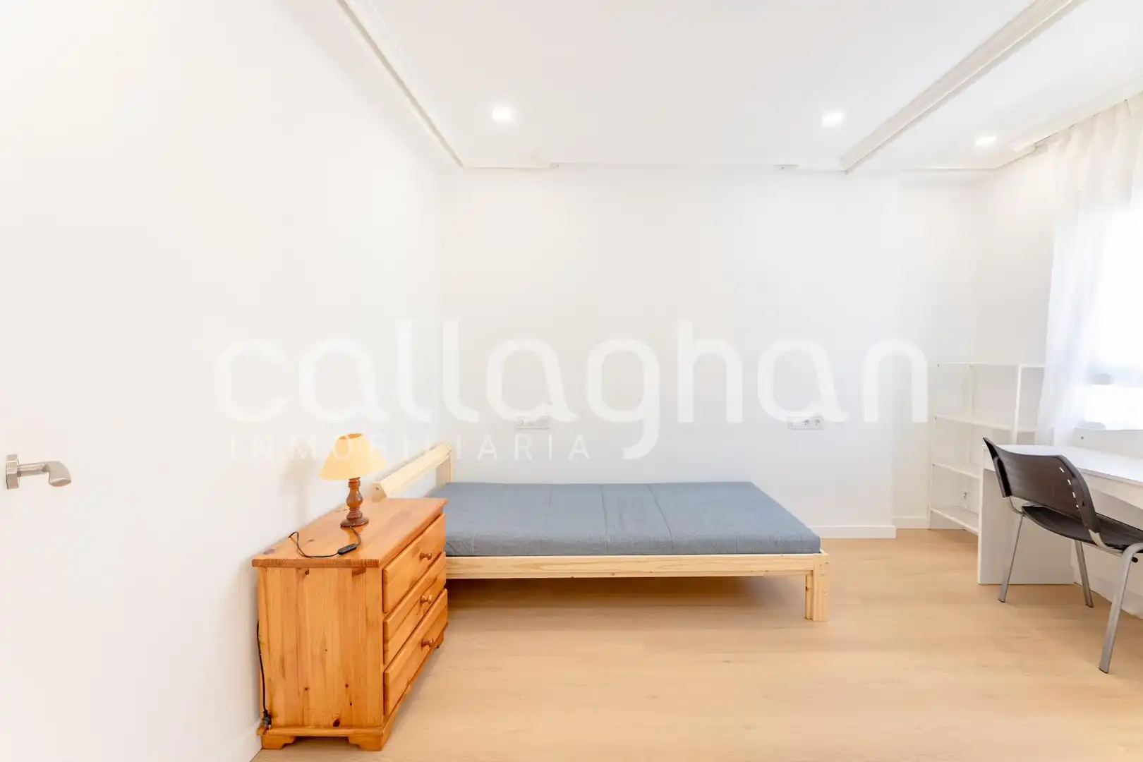 Bedroom of Flat for rent in Valencia  with Furnished