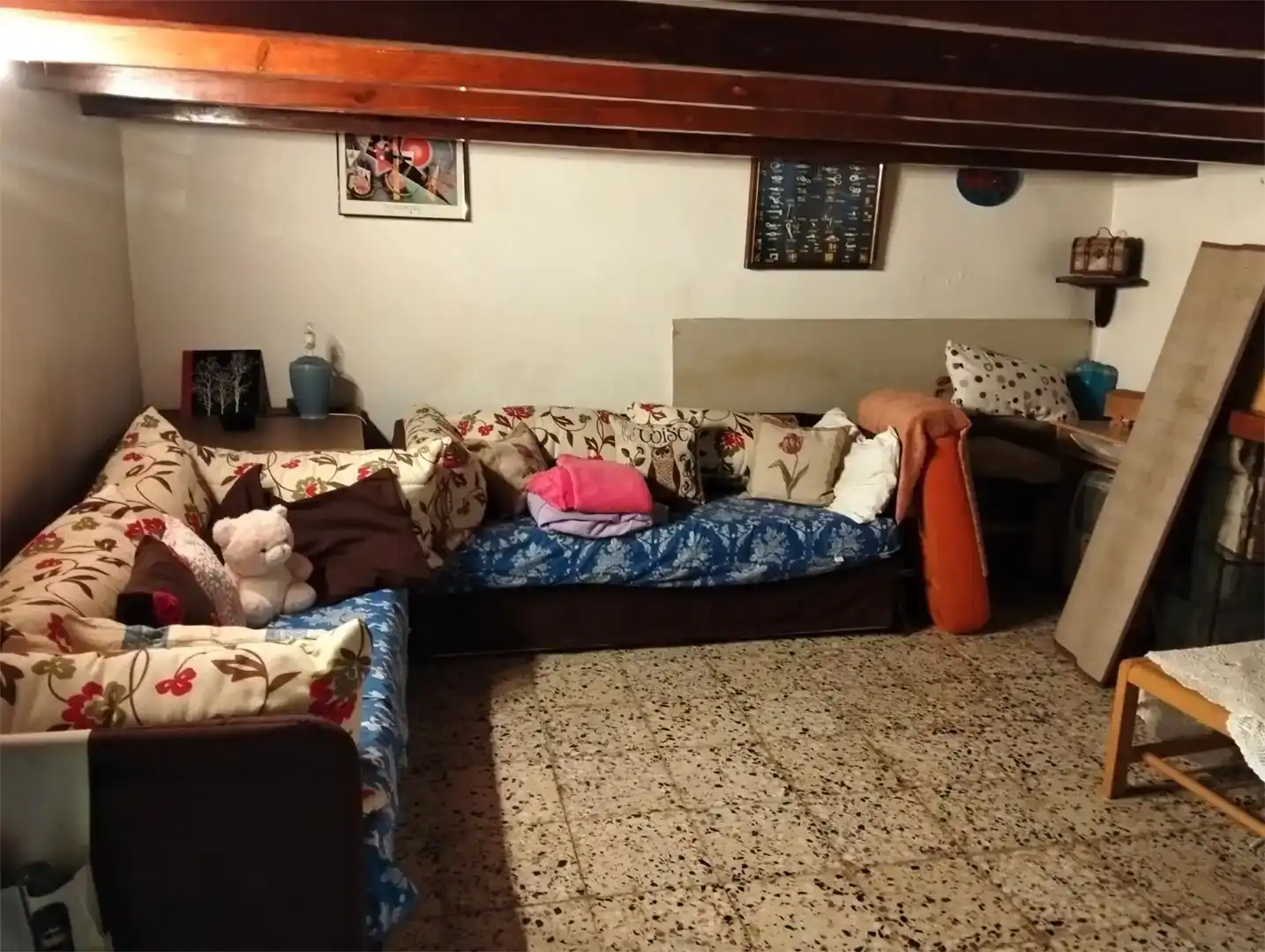 Sala d'estar de Casa adosada en venda en Vega de San Mateo amb Jardí privat, Piscina i Microones
