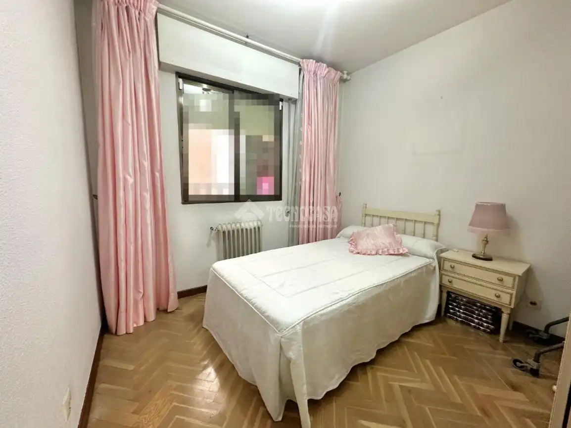 Dormitori de Pis en venda en Móstoles amb Aire condicionat, Calefacció i Parquet