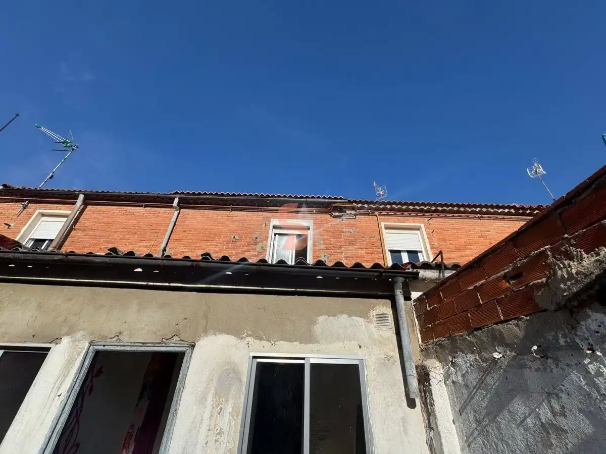 Exterior view of Houses for sale in Valladolid  with Heating and Terrace