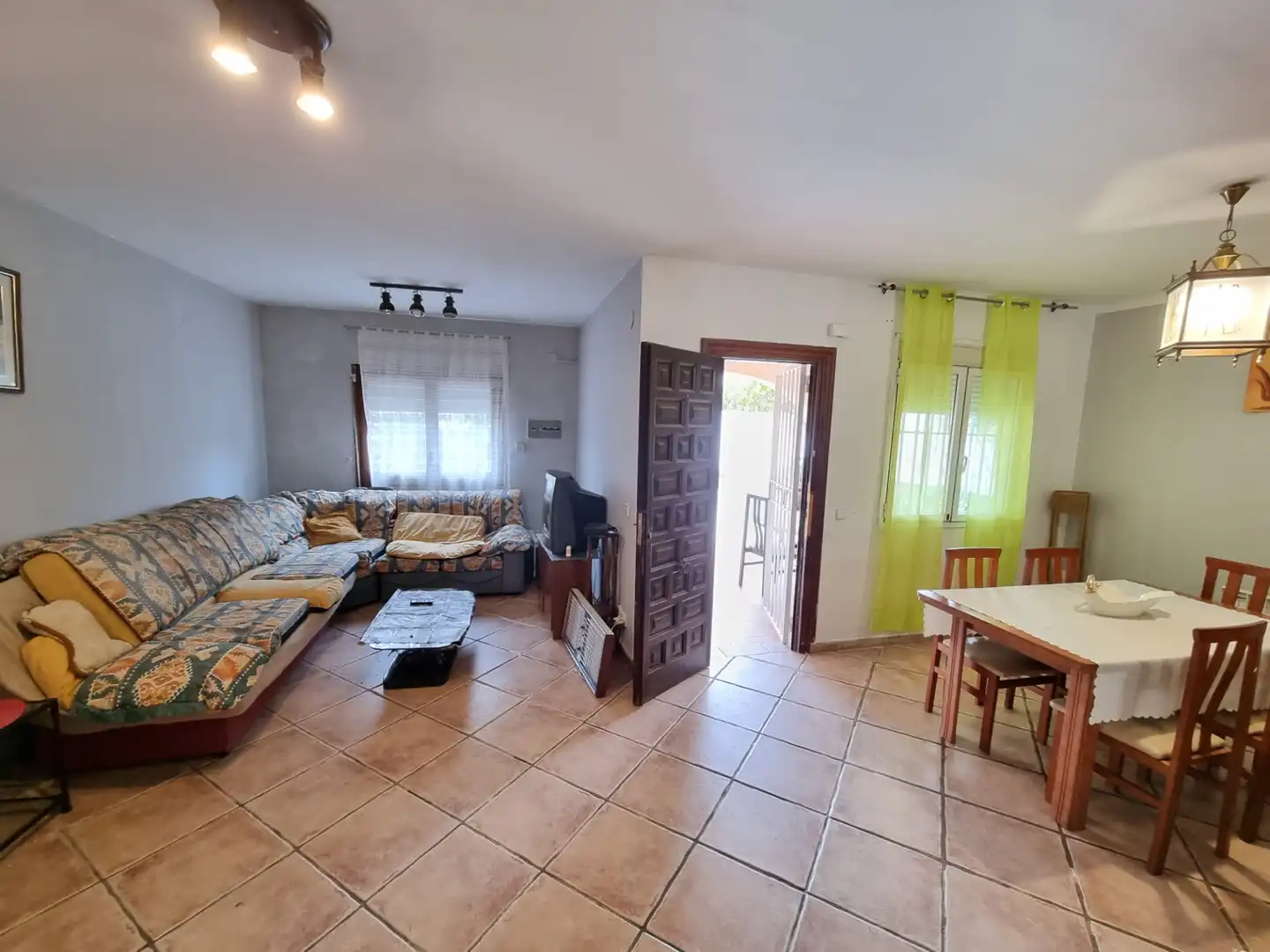 Sala d'estar de Casa o xalet en venda en Cambrils amb Aire condicionat, Calefacció i Jardí privat