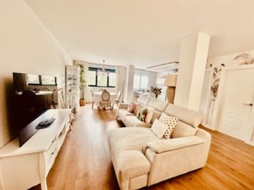 Appartamento con ascensore in affitto a Calle Justiniano Rodriguez