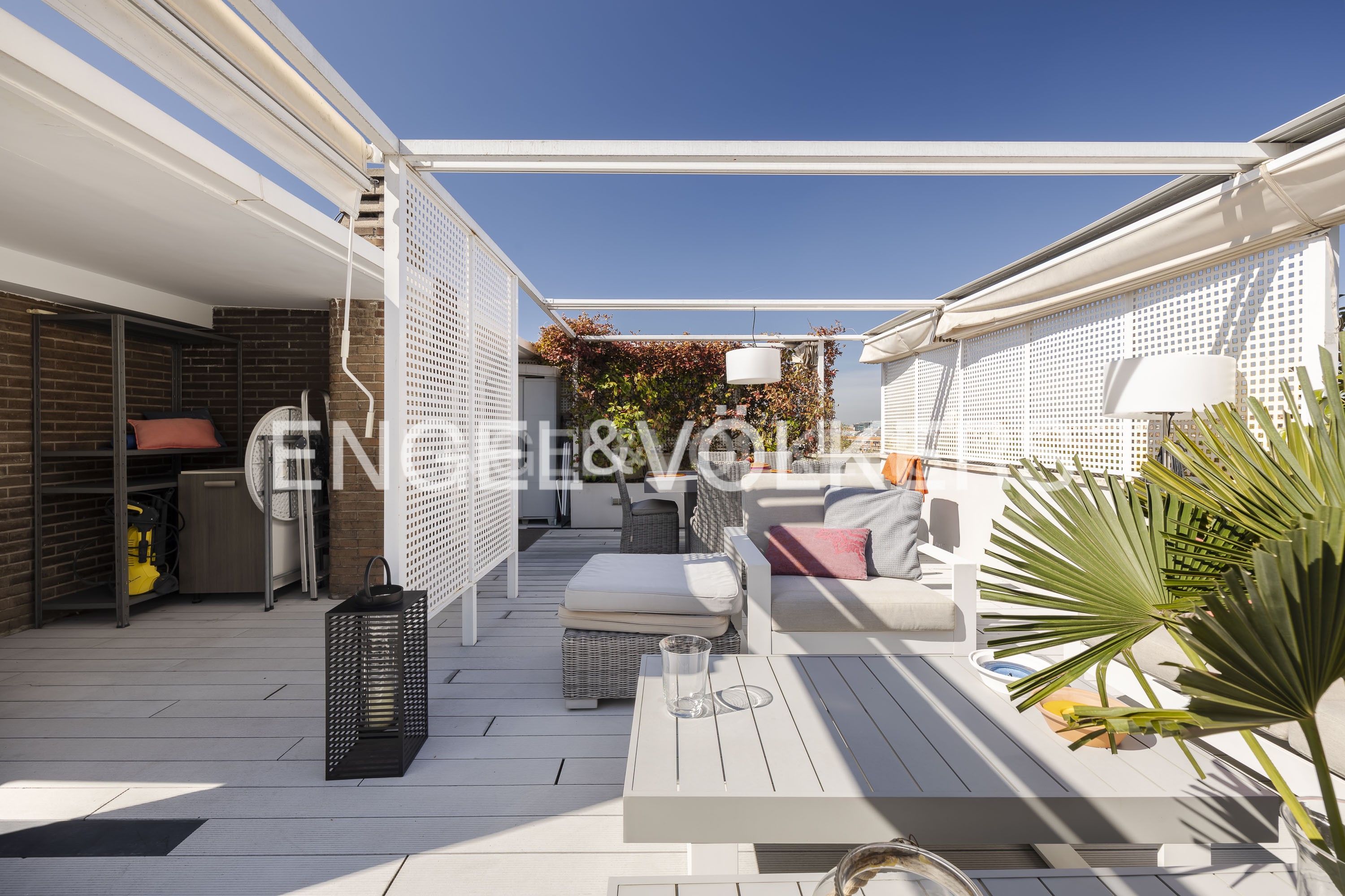 Terrace of Apartment to rent in  Madrid Capital  with Air Conditioner, Heating and Private garden