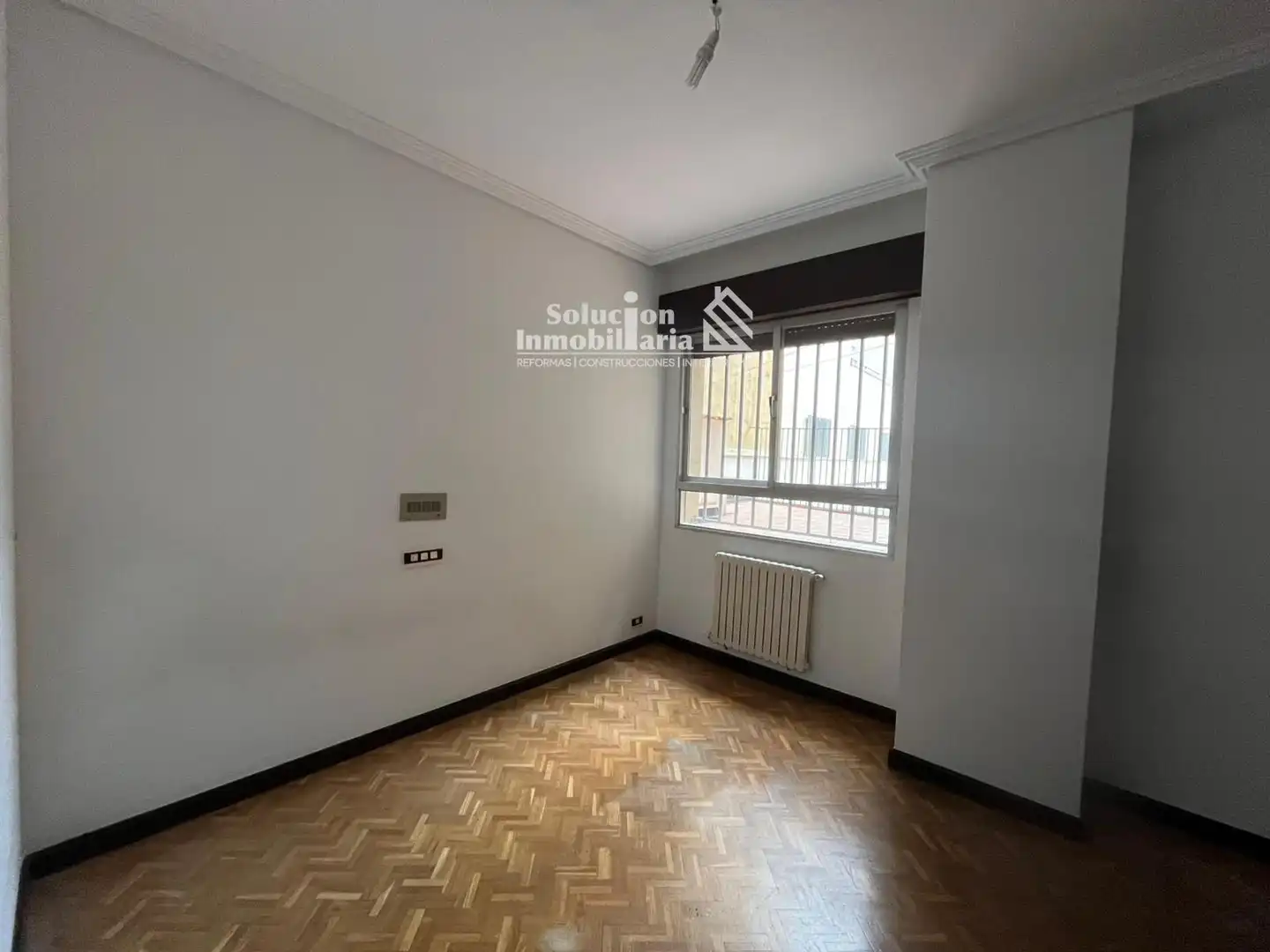 Bedroom of Flat for sale in Salamanca  with Heating, Terrace and Furnished