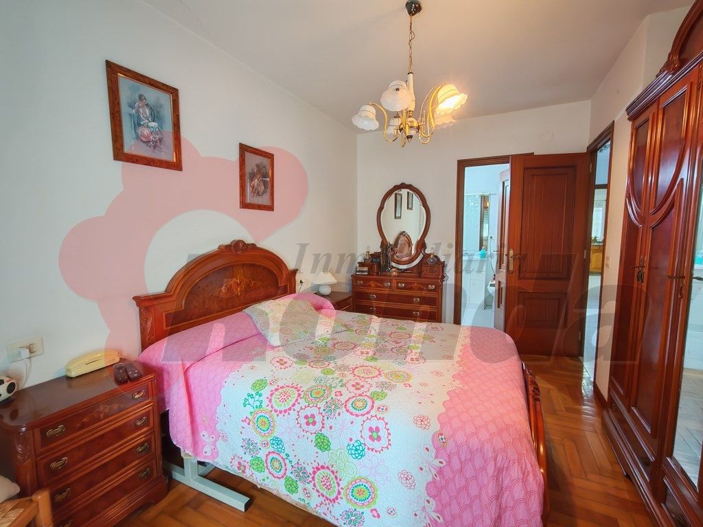 Bedroom of Flat for sale in Lugo Capital  with Oven