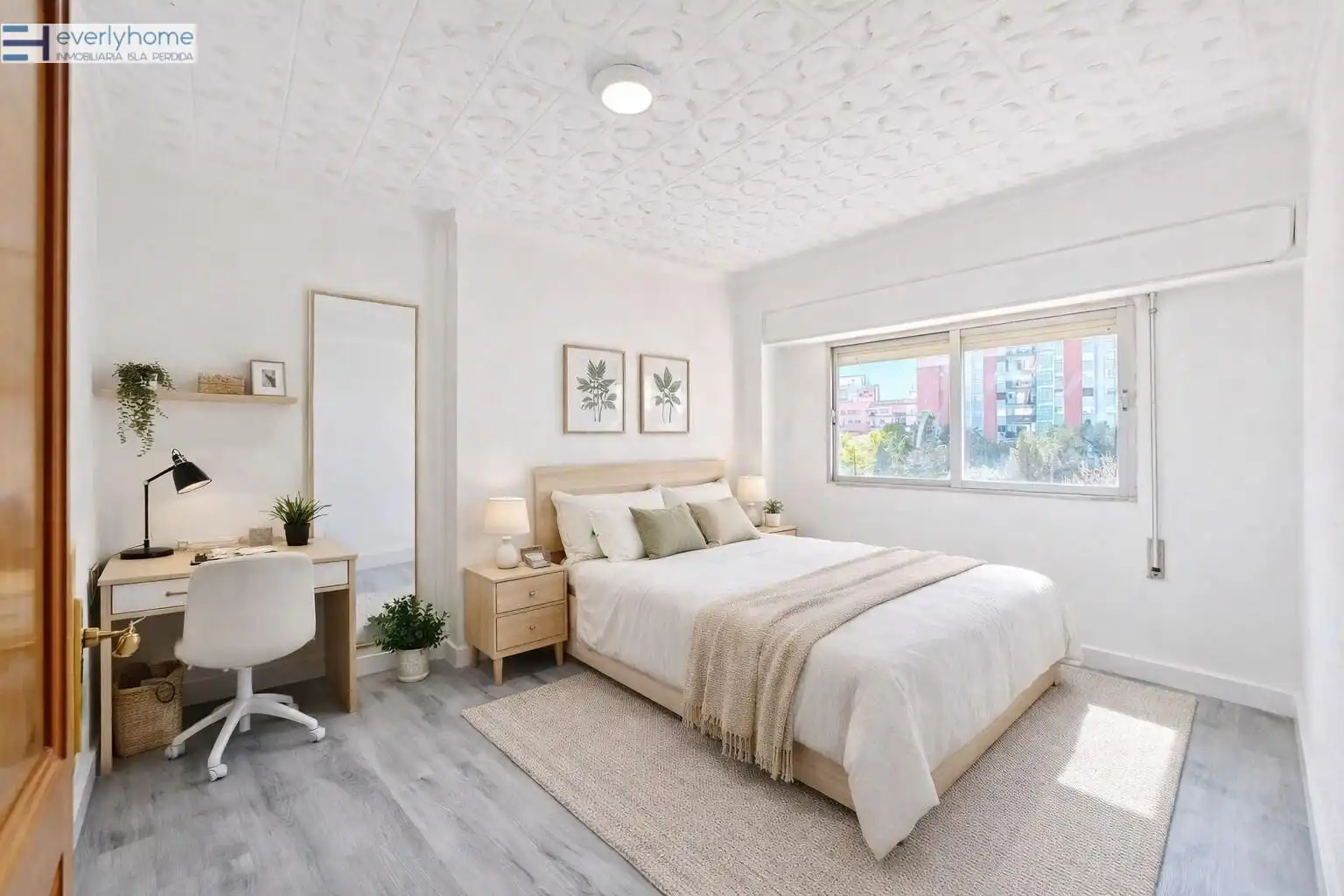 Habitación de Piso en venta en Valencia con Balcón